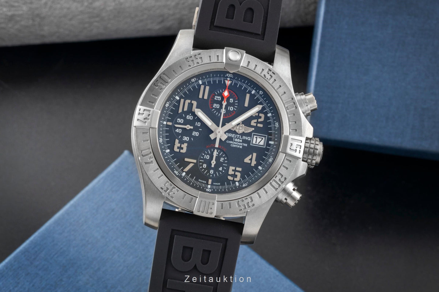 Breitling Avenger Bandit Chronograph Titan Automatik