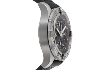 Breitling Avenger Bandit Chronograph Titan Automatik