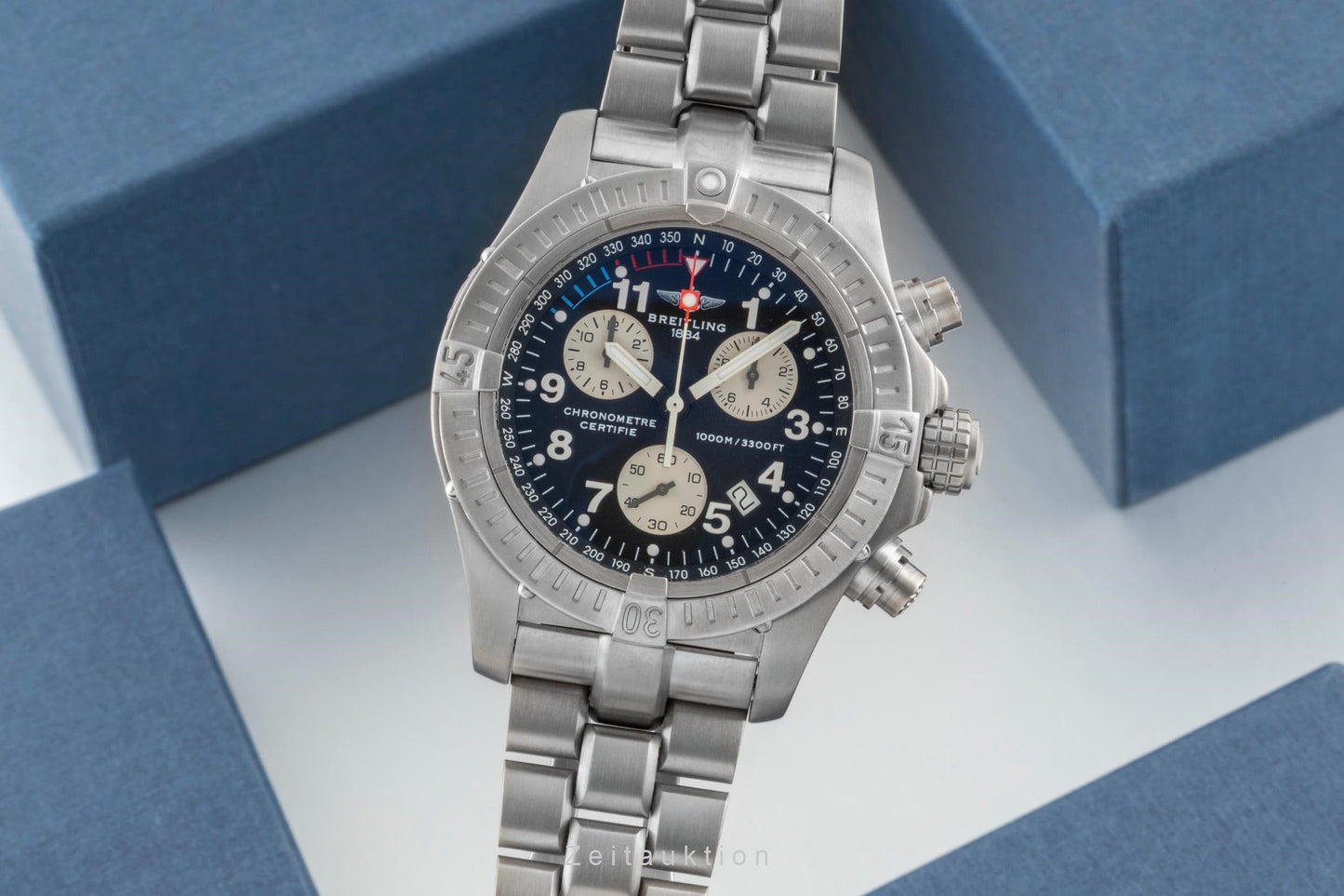 Breitling Avenger M1 Chronograph Titan Herrenuhr