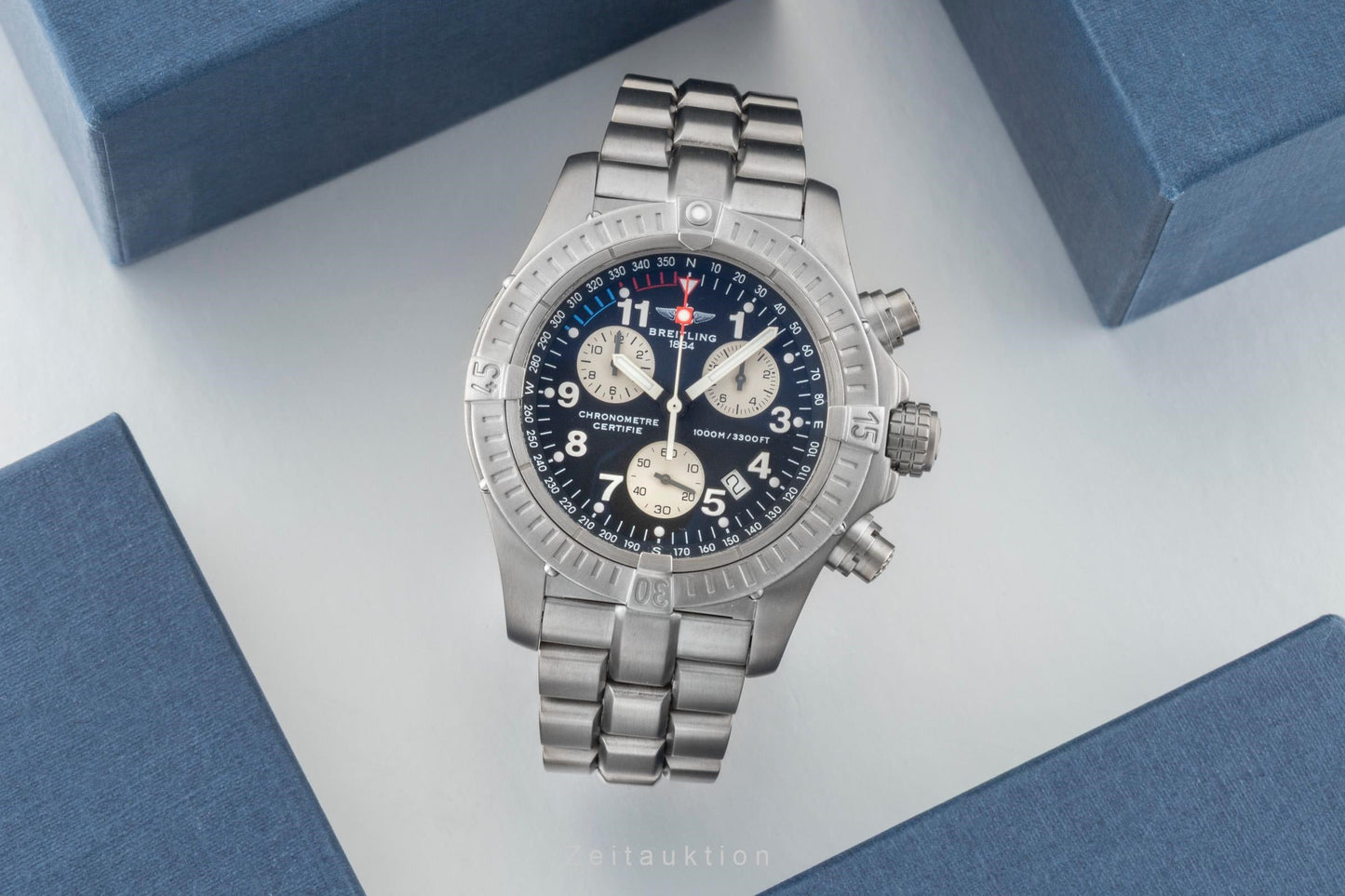 Breitling Avenger M1 Chronograph Titan Herrenuhr