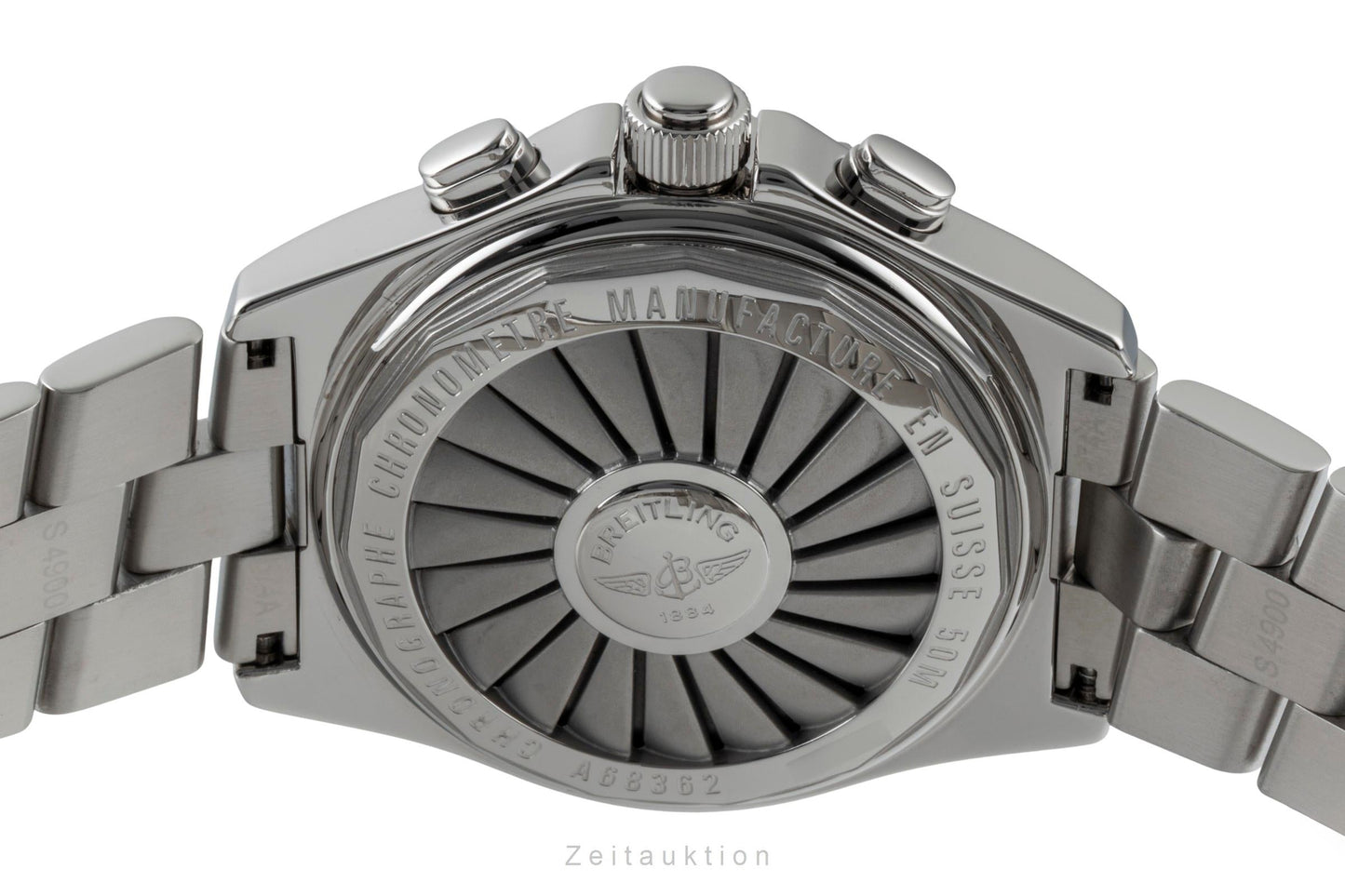 Breitling Avenger M1 Chronograph Titan Herrenuhr