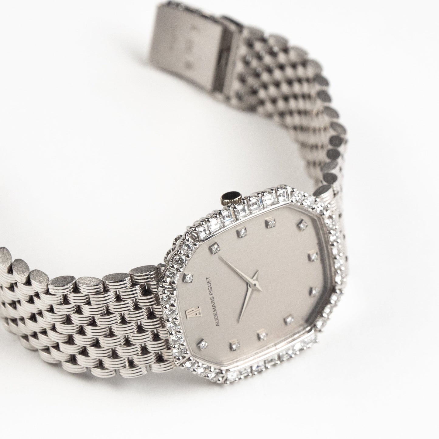 Audemars Piguet Cobra Vintage 'Ladies' White Gold Silver Diamond Dial Diamond Bezel