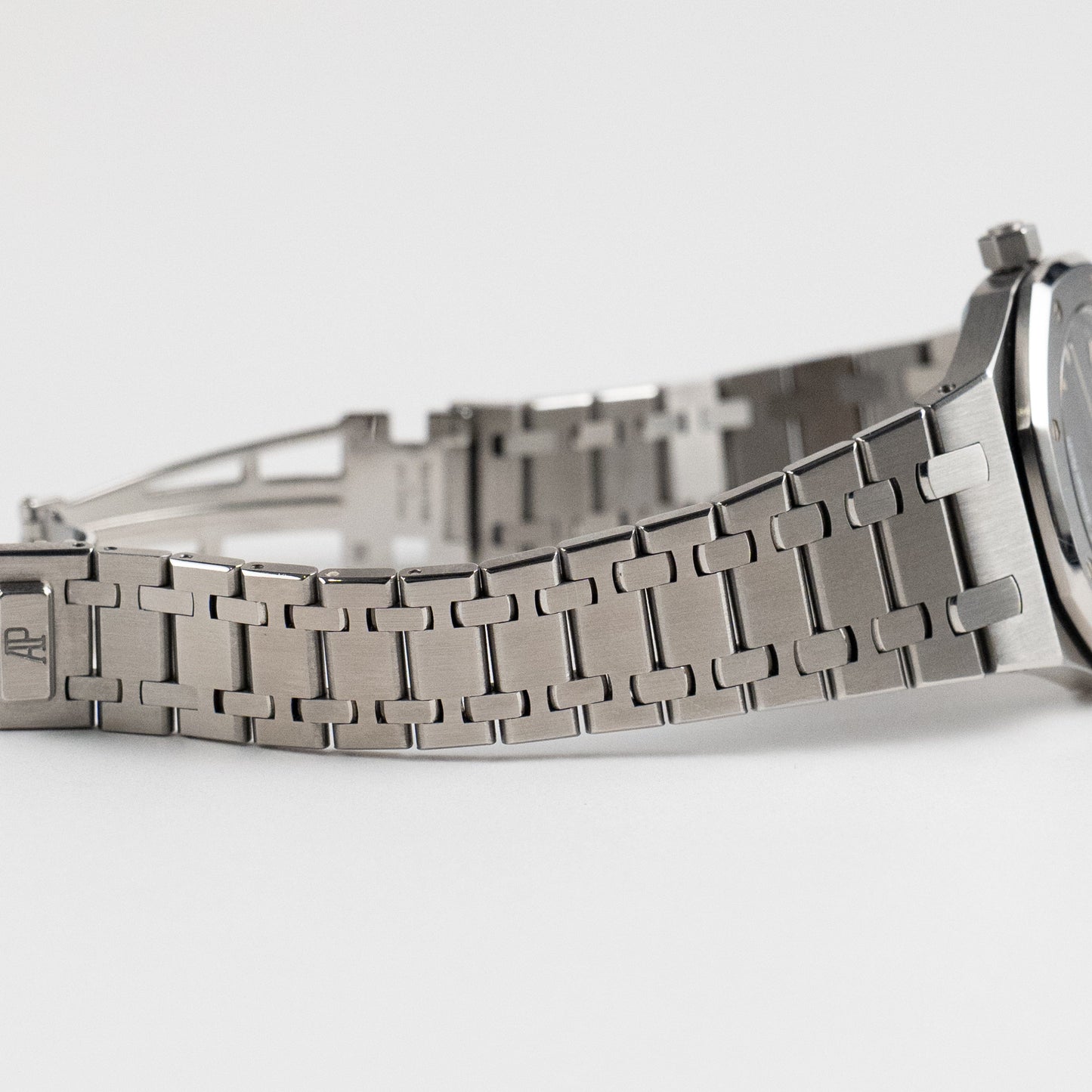 Audemars Piguet Royal Oak 14790ST.OO.0789ST.09.A Stainless Steel Blue Dial (2006)