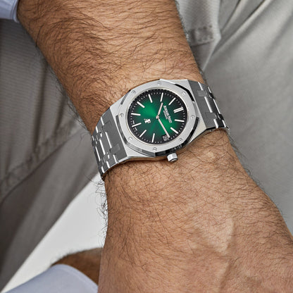 Audemars Piguet Royal Oak 15202PT.OO.1240PT.01 'Jumbo' Extra-Thin Platinum Green Dial
