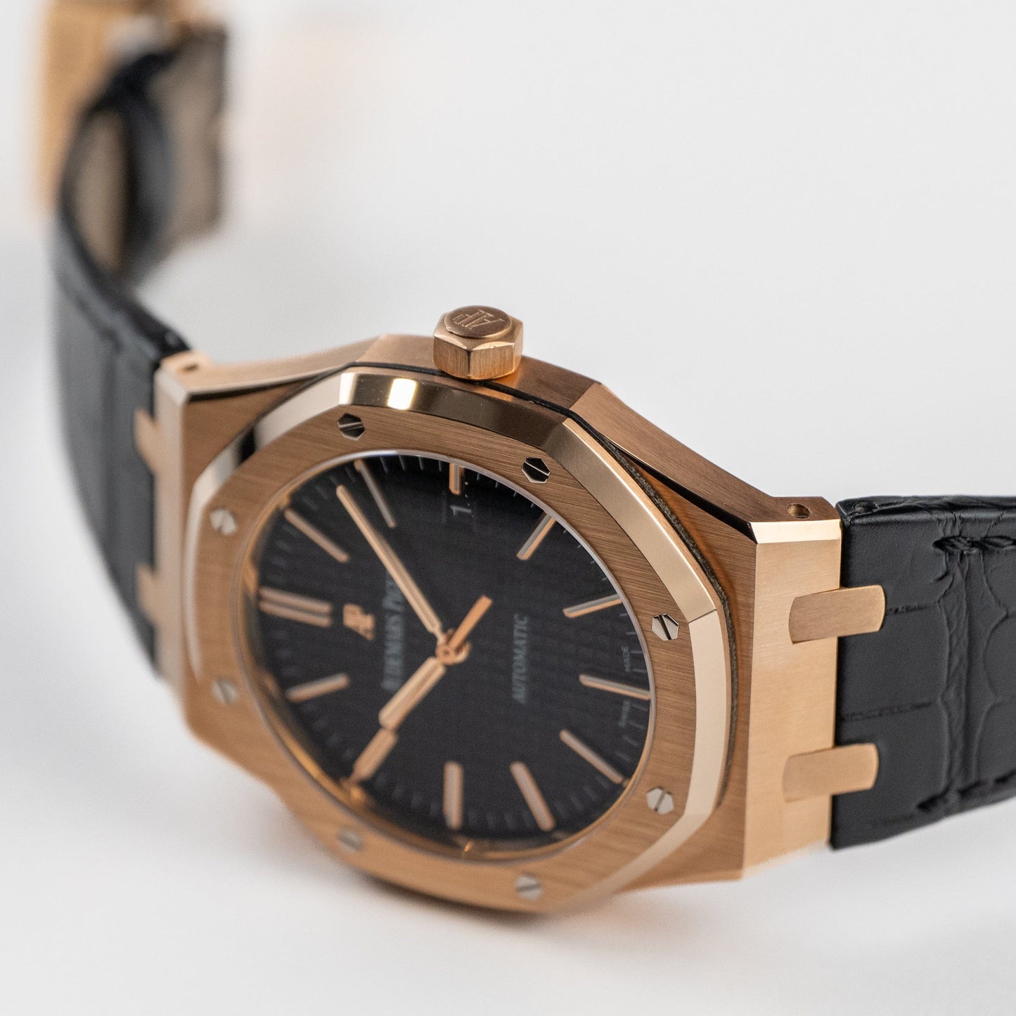 Audemars Piguet Royal Oak 15400OR.OO.D002CR.01 Rose Gold Black Dial (2017)