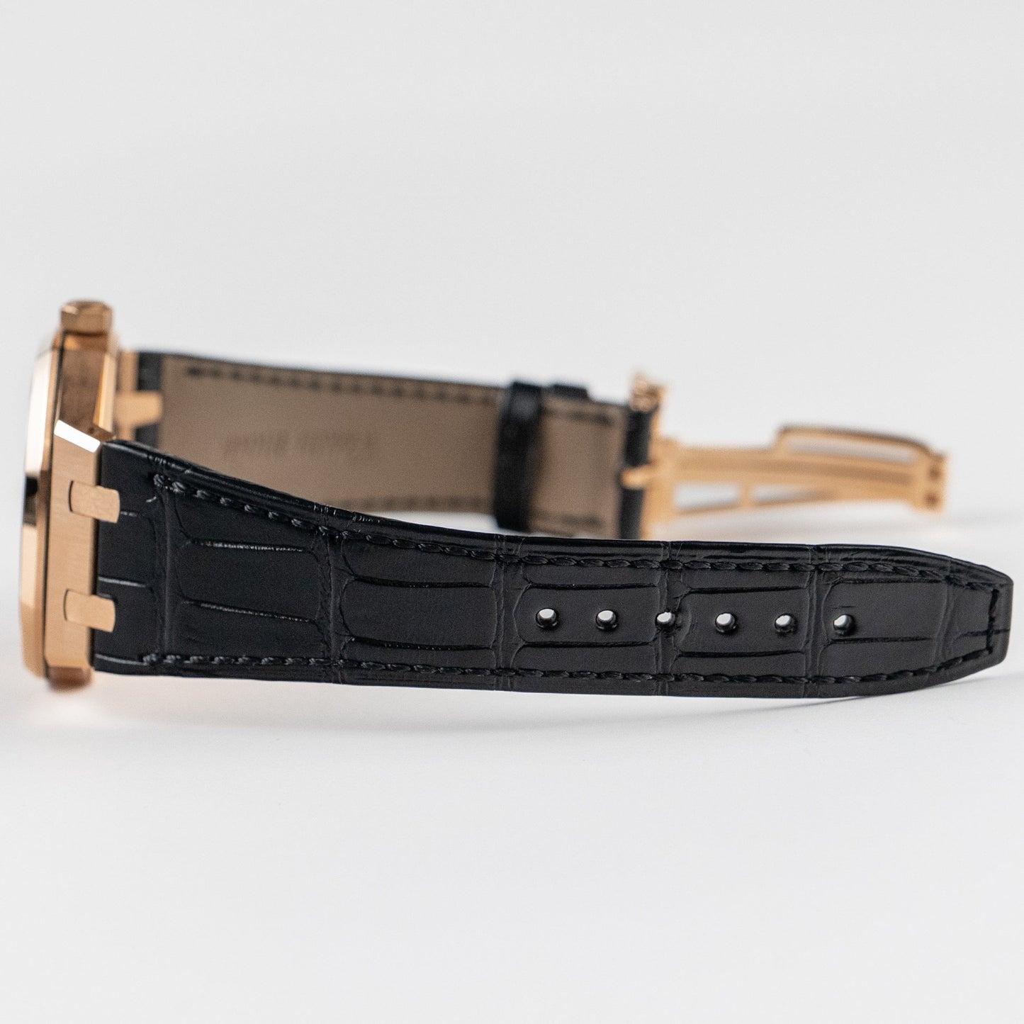 Audemars Piguet Royal Oak 15400OR.OO.D002CR.01 Rose Gold Black Dial (2017)