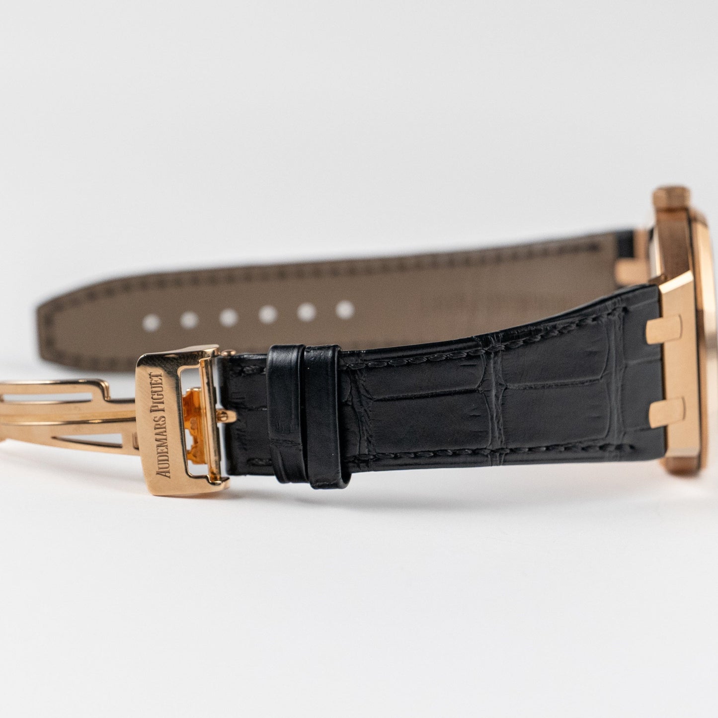 Audemars Piguet Royal Oak 15400OR.OO.D002CR.01 Rose Gold Black Dial (2017)